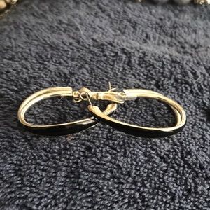 5/$25 Black with silver earrings nwot